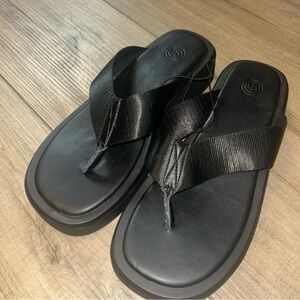 Urban Outfitters Flip Flops Wedge Heels Beach Summer Grunge Travel Black Size 8